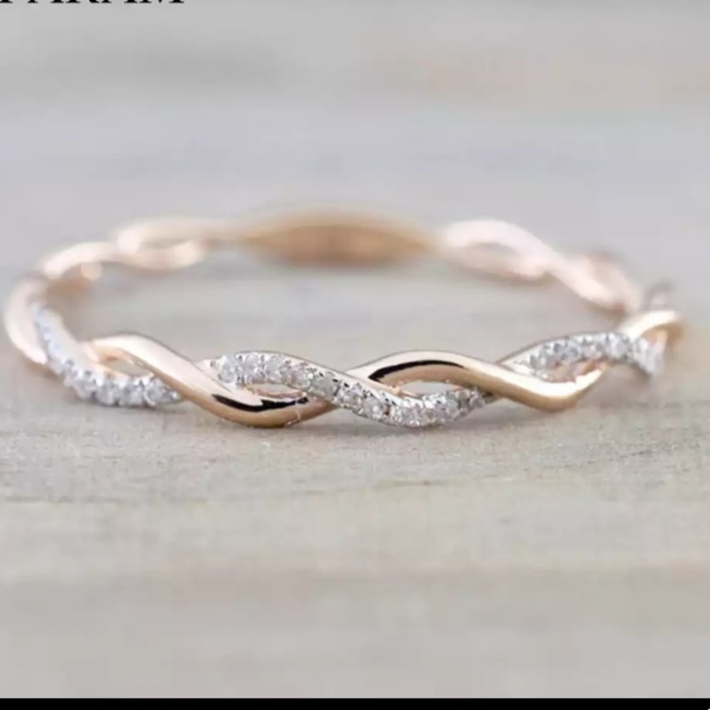 Rose Gold‎ Dainty Twist Ring